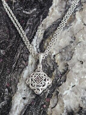 LOIS HILL 925 sterling silver sliding square pendant toggle necklace 16"